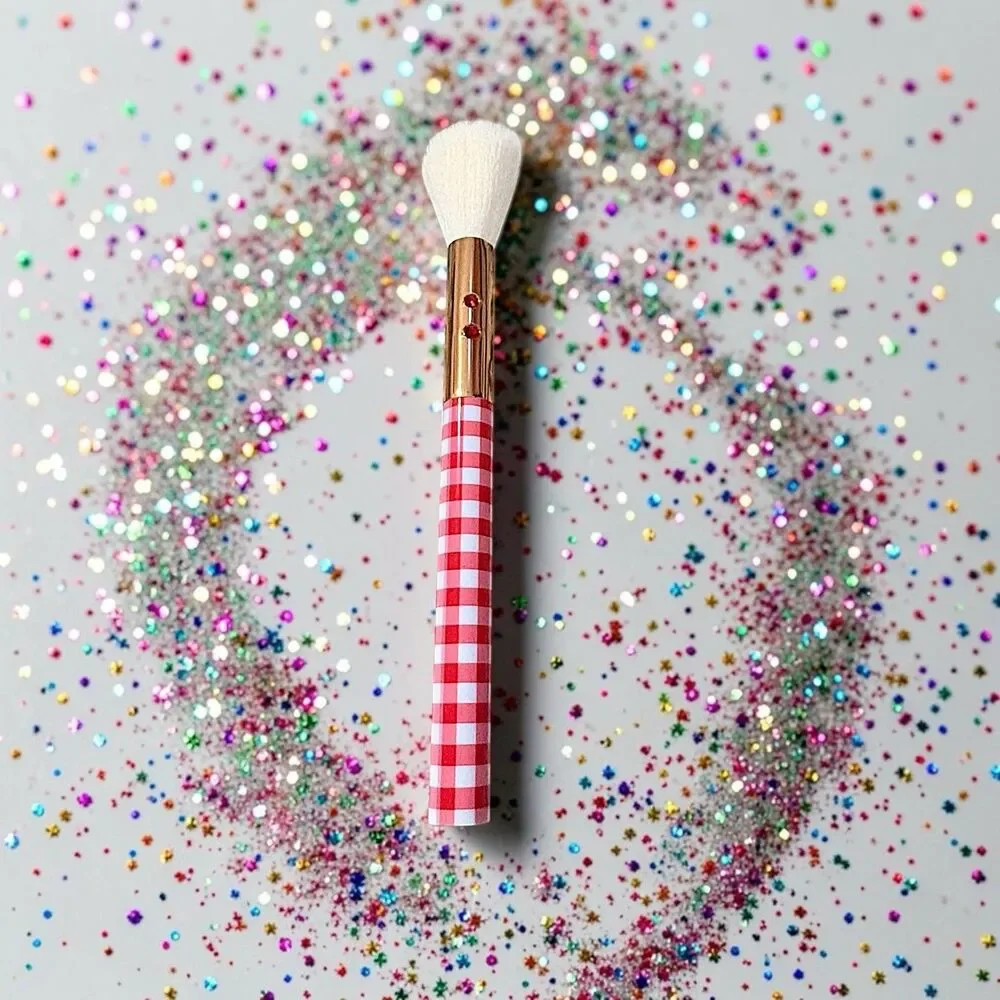 SLMISSGLAM  Gingham Face Brush Brand New MSRP $28